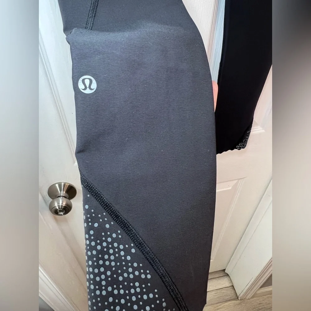 Lululemon Women's Black Leggings Size‎ 6
